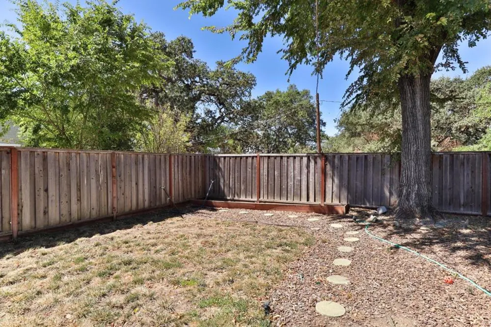 11705 Foothill Avenue Gilroy, CA 95020