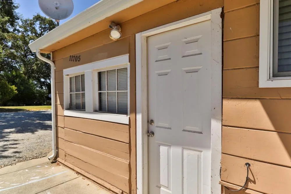 11705 Foothill Avenue Gilroy, CA 95020