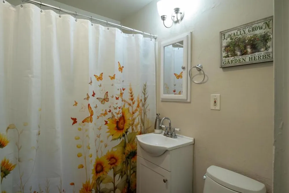 11705 Foothill Avenue Gilroy, CA 95020