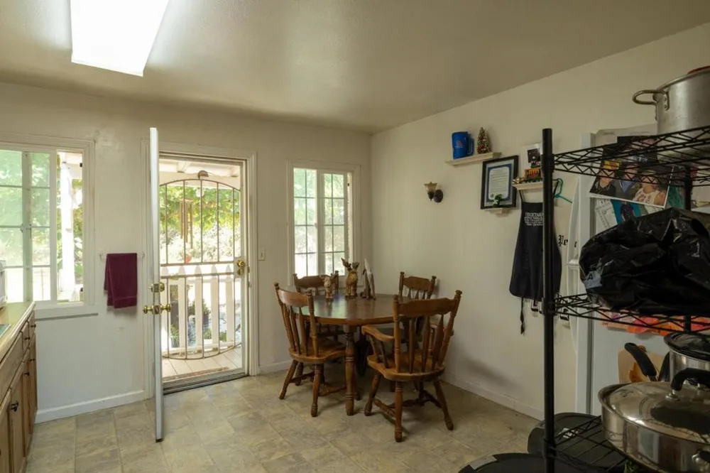 11705 Foothill Avenue Gilroy, CA 95020