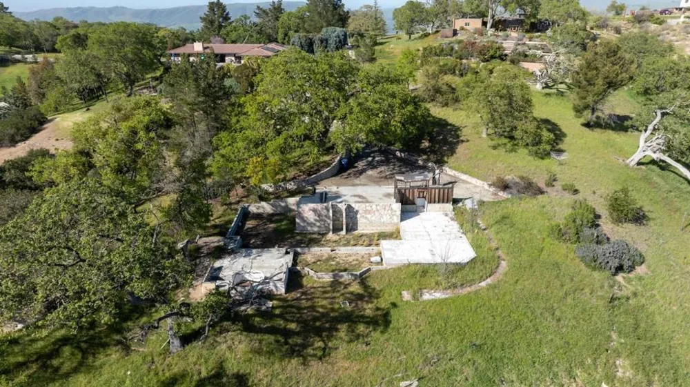 34994 Sky Ranch Road Carmel Valley, CA 93924