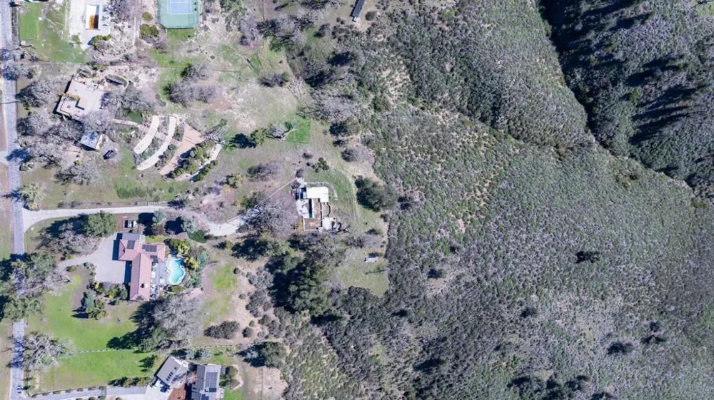 34994 Sky Ranch Road Carmel Valley, CA 93924