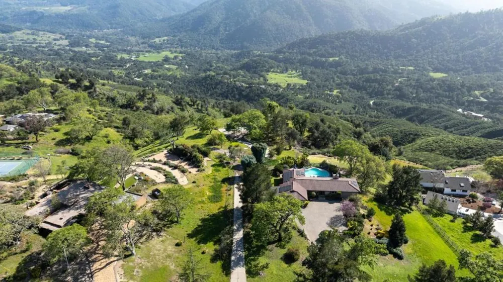 34994 Sky Ranch Road Carmel Valley, CA 93924
