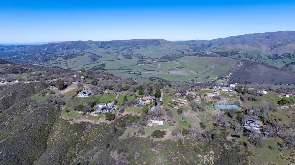 34994 Sky Ranch Road Carmel Valley, CA 93924