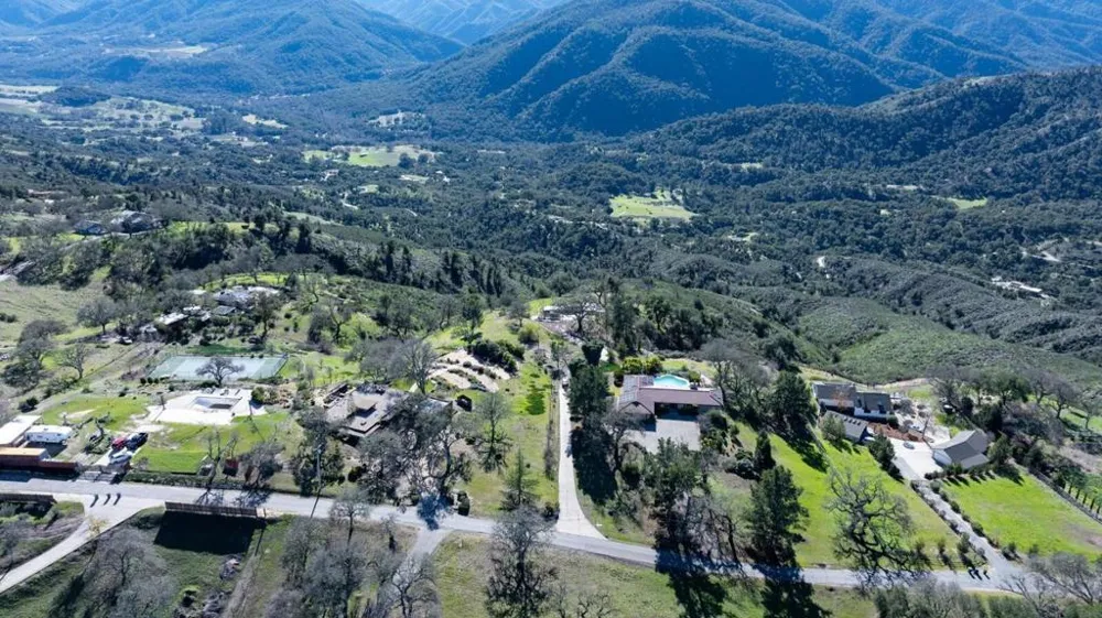34994 Sky Ranch Road Carmel Valley, CA 93924