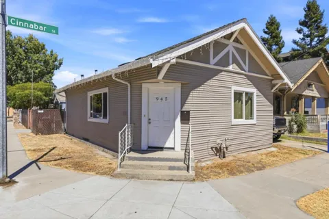 945 Cinnabar Street