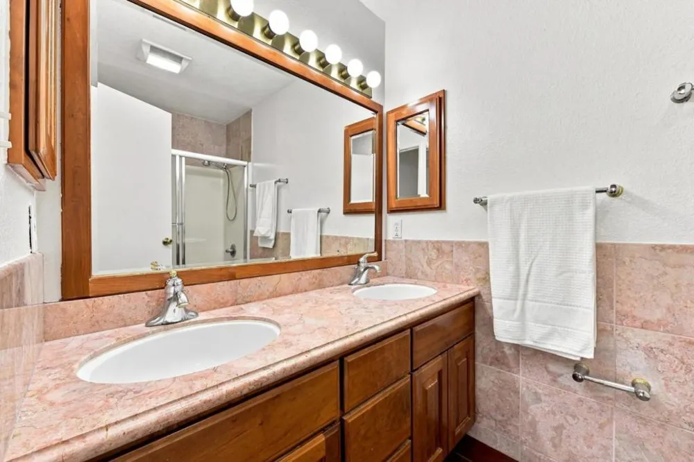 194 Colonade Square San Jose, CA 95127