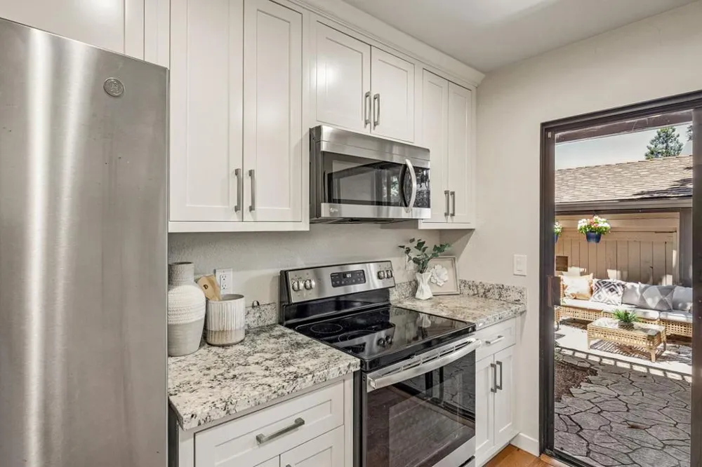 2000 Rock Street #19 Mountain View, CA 94043