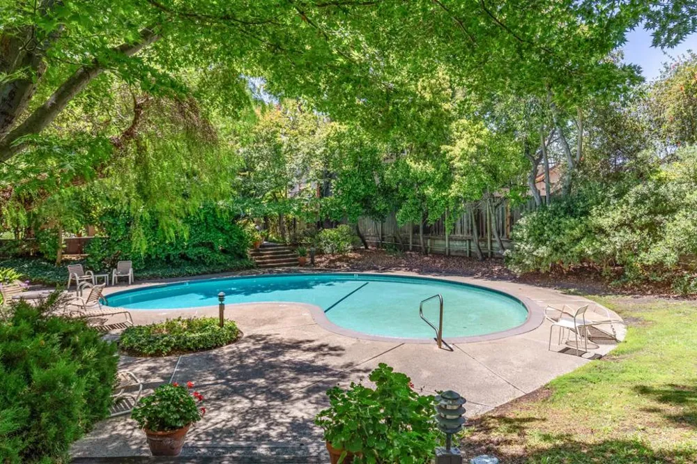 2000 Rock Street #19 Mountain View, CA 94043