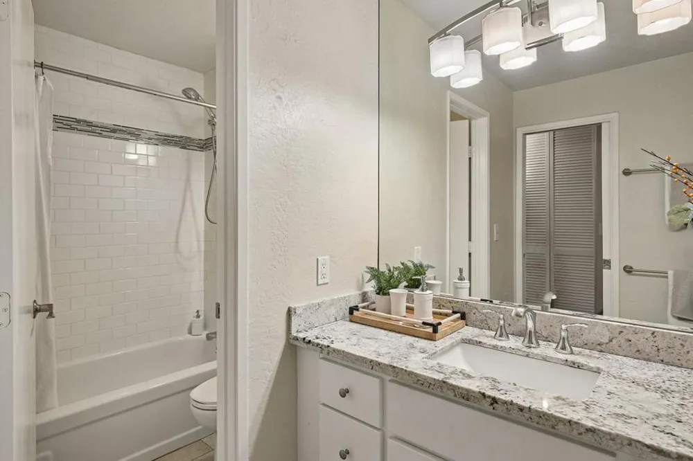 2000 Rock Street #19 Mountain View, CA 94043