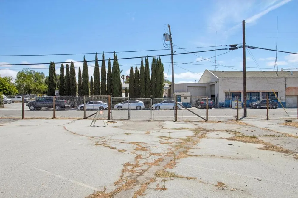 25 Peebles Avenue Morgan Hill, CA 95037