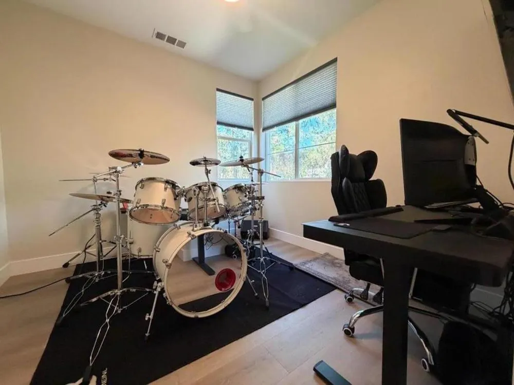 641 Savi Drive #104 Corona, CA 92878