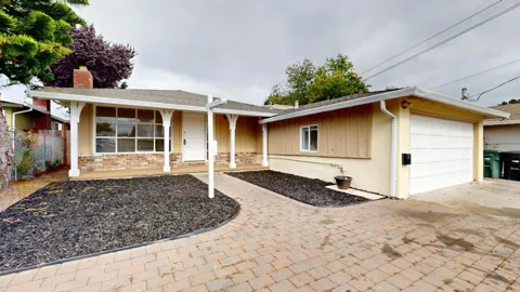 2543 Hazelwood Way