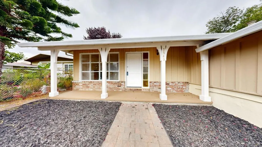2543 Hazelwood Way East Palo Alto, CA 94303