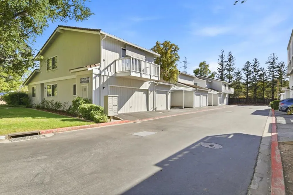 762 Pollard Road Los Gatos, CA 95032