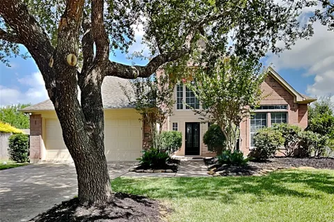 1906 Crescent Oak Drive