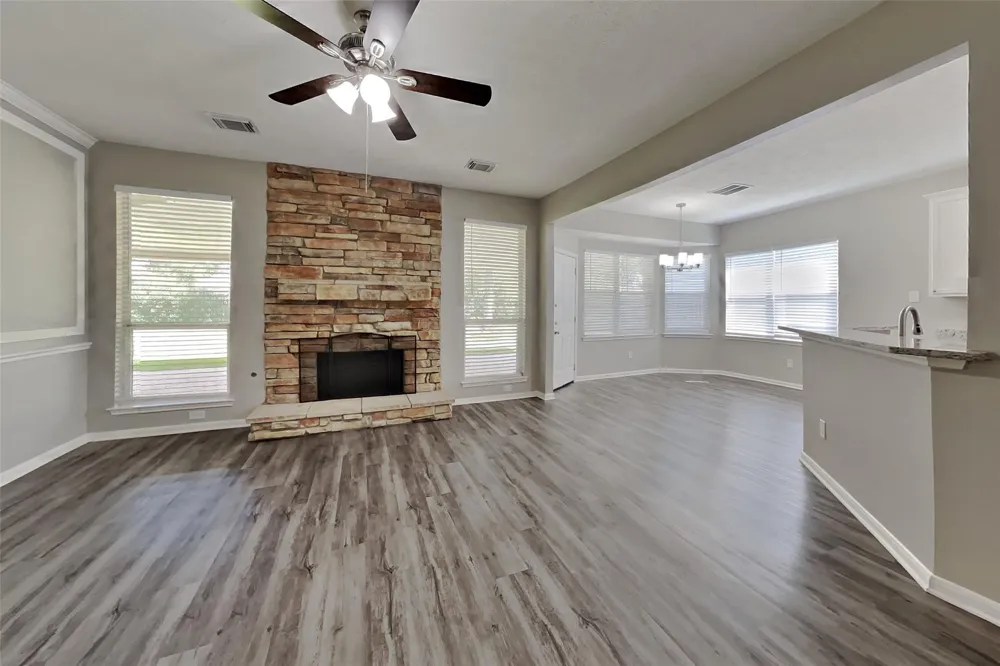 1906 Crescent Oak Drive Missouri City, TX 77459