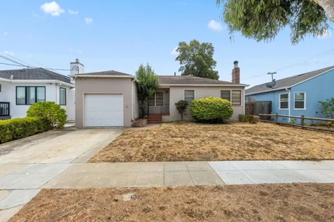 933 Larkspur Drive
