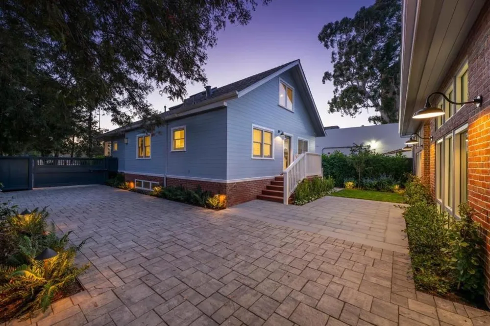 235 Alma Street Palo Alto, CA 94301