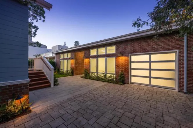 235 Alma Street Palo Alto, CA 94301