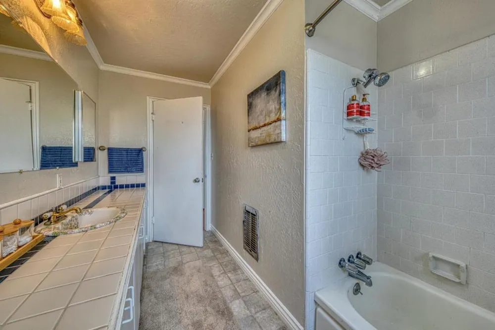 16985 Forrest Lane #B Royal Oaks, CA 95076