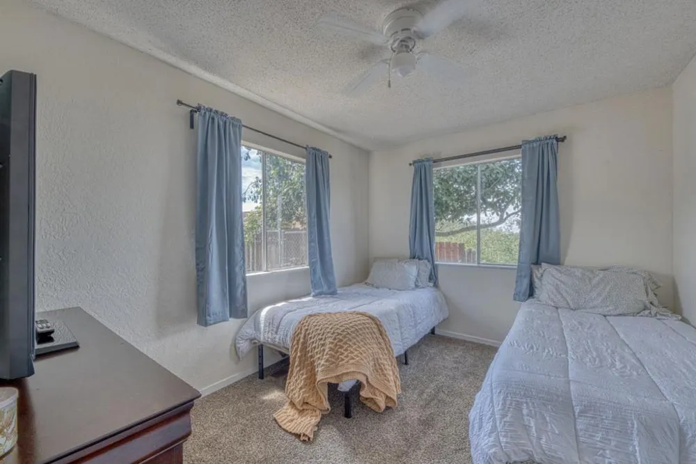 16985 Forrest Lane #B Royal Oaks, CA 95076