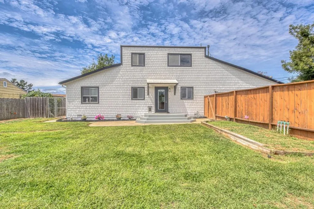 16985 Forrest Lane #B Royal Oaks, CA 95076