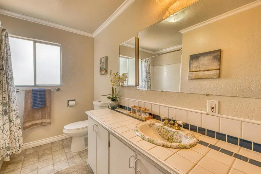 16985 Forrest Lane #B Royal Oaks, CA 95076