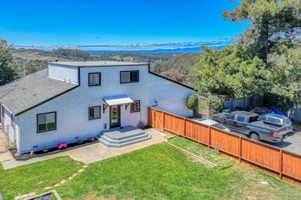 16985 Forrest Lane #B Royal Oaks, CA 95076