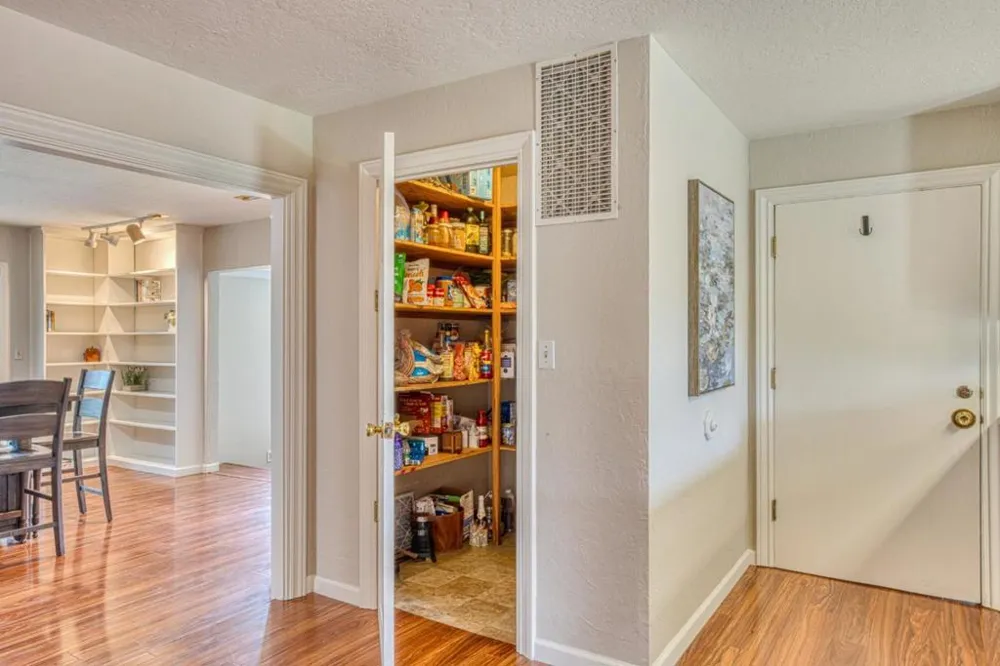 16985 Forrest Lane #B Royal Oaks, CA 95076