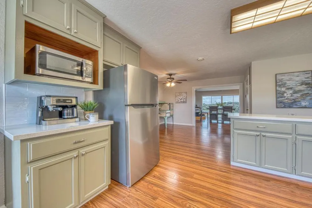 16985 Forrest Lane #B Royal Oaks, CA 95076