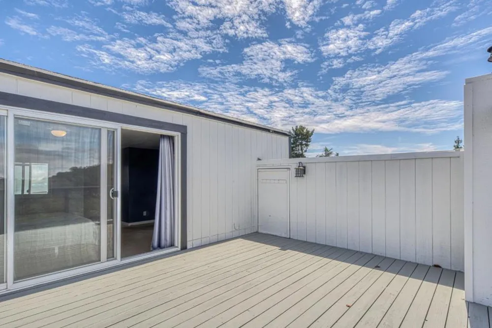 16985 Forrest Lane #B Royal Oaks, CA 95076