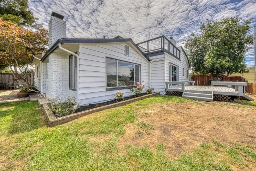 16985 Forrest Lane #B Royal Oaks, CA 95076