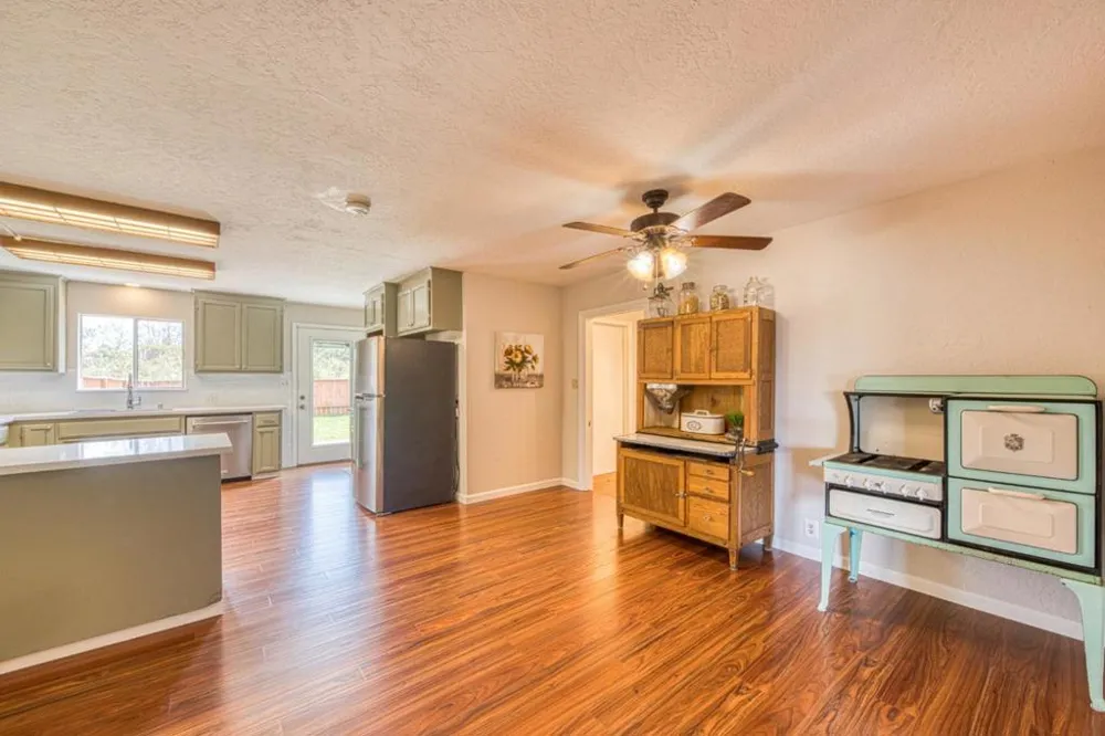 16985 Forrest Lane #B Royal Oaks, CA 95076