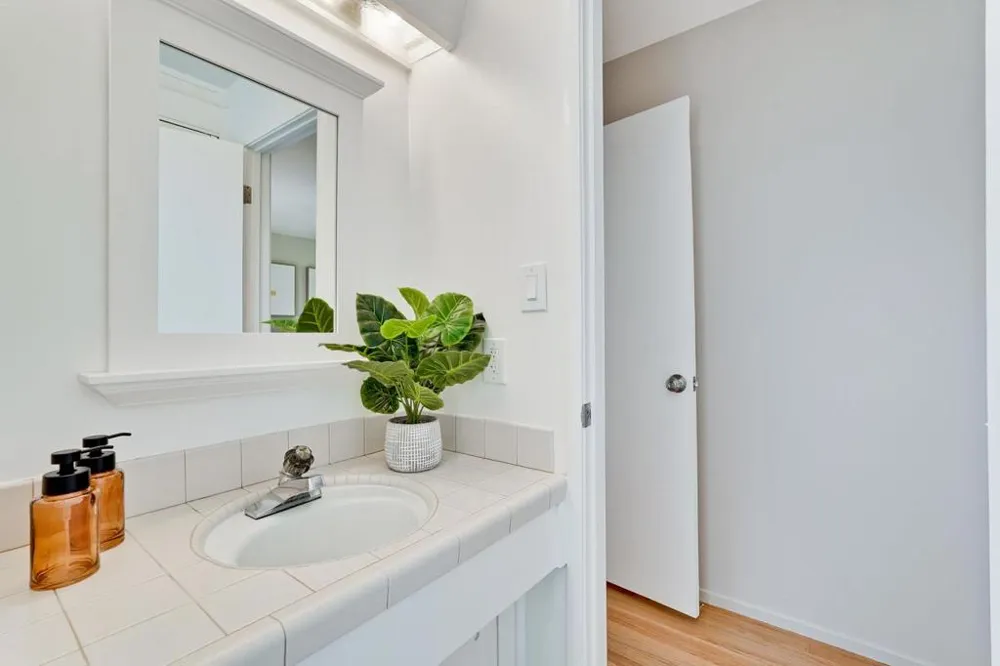 1634 Jamestown Drive Cupertino, CA 95014