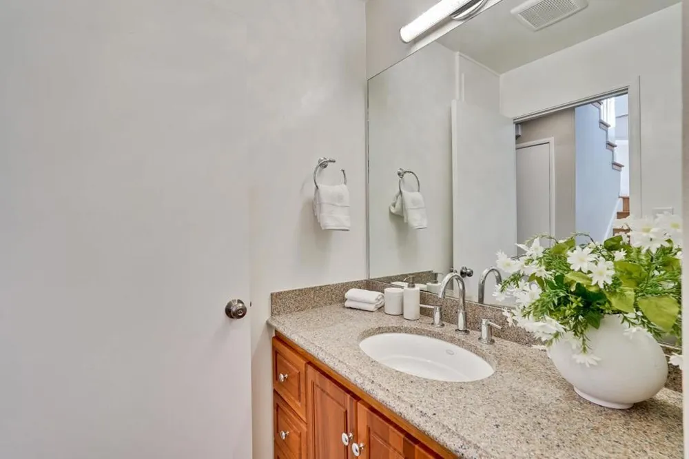 1634 Jamestown Drive Cupertino, CA 95014