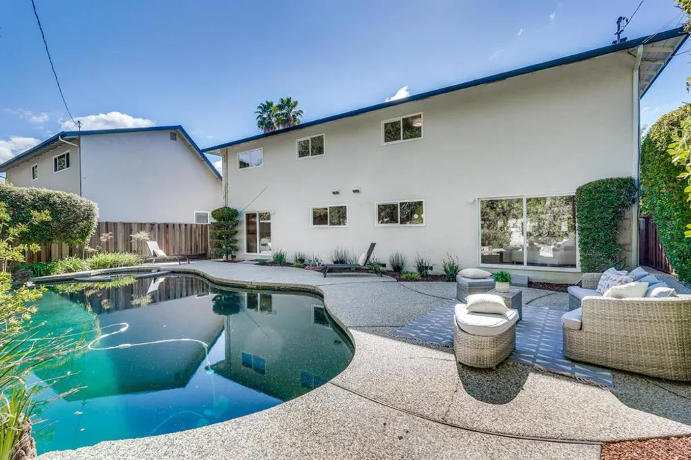 1634 Jamestown Drive Cupertino, CA 95014