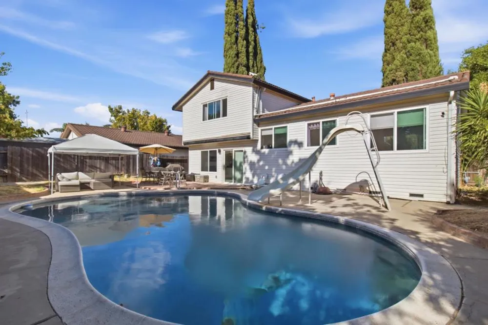 3016 Bettina Way Sacramento, CA 95826