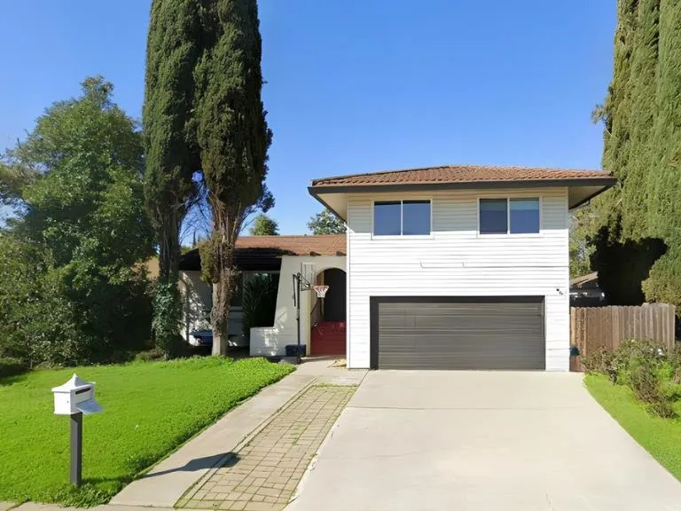 3016 Bettina Way Sacramento, CA 95826