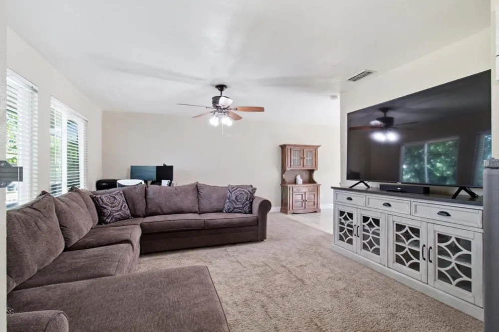 3016 Bettina Way Sacramento, CA 95826
