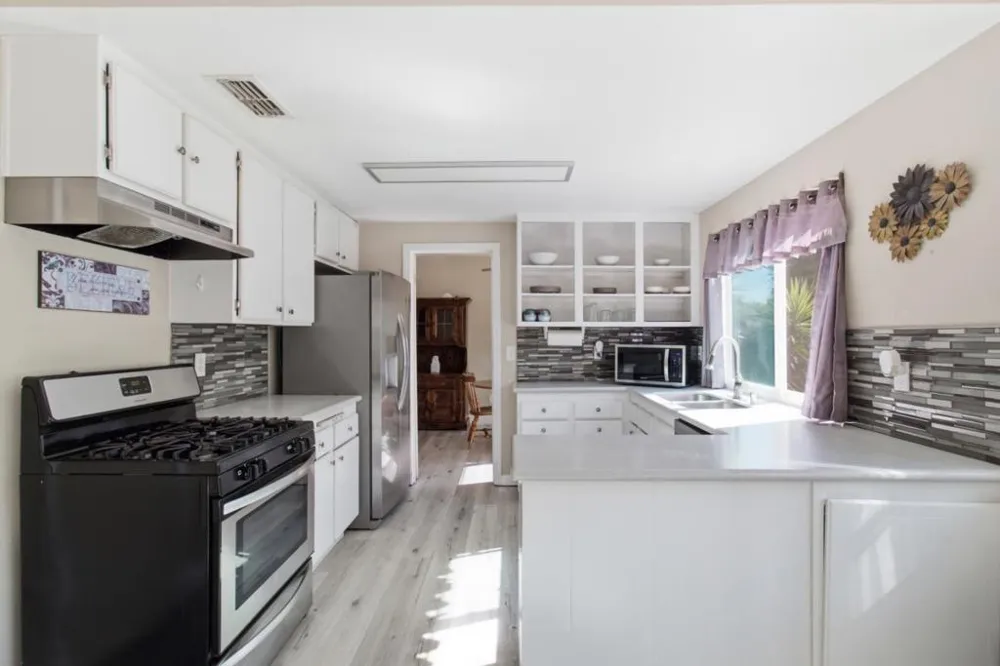 3016 Bettina Way Sacramento, CA 95826
