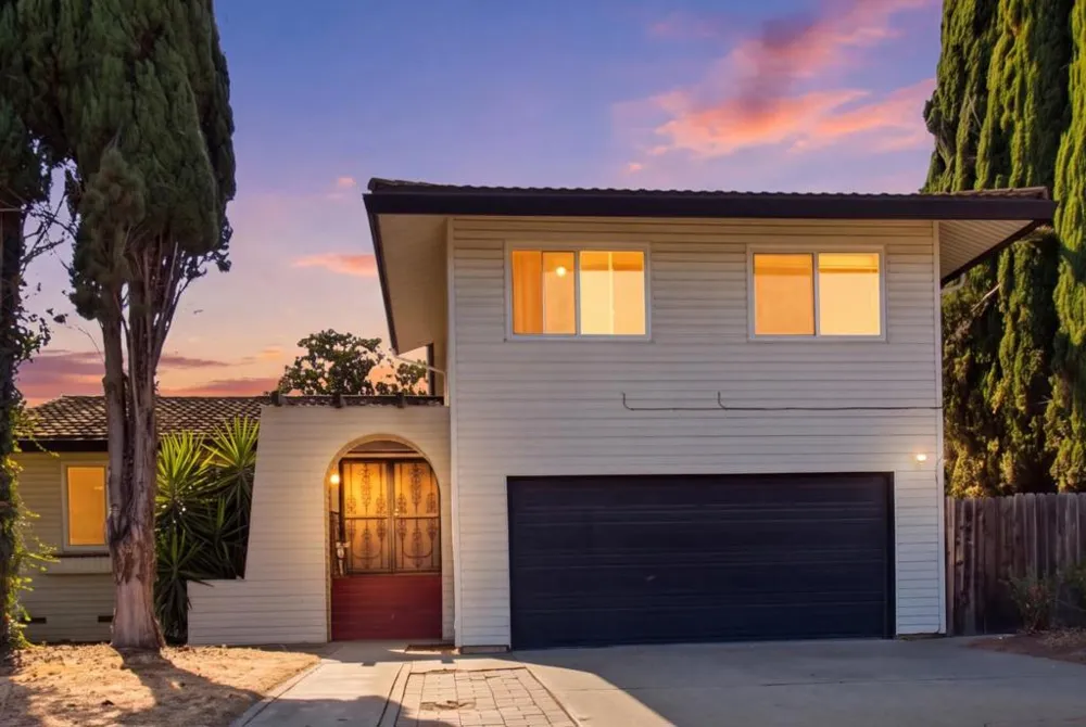 3016 Bettina Way Sacramento, CA 95826