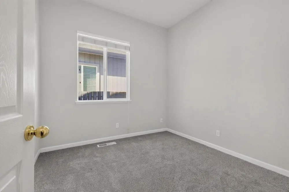 8039 Leno Drive Windsor, CA 95492