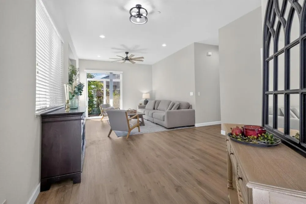 8039 Leno Drive Windsor, CA 95492