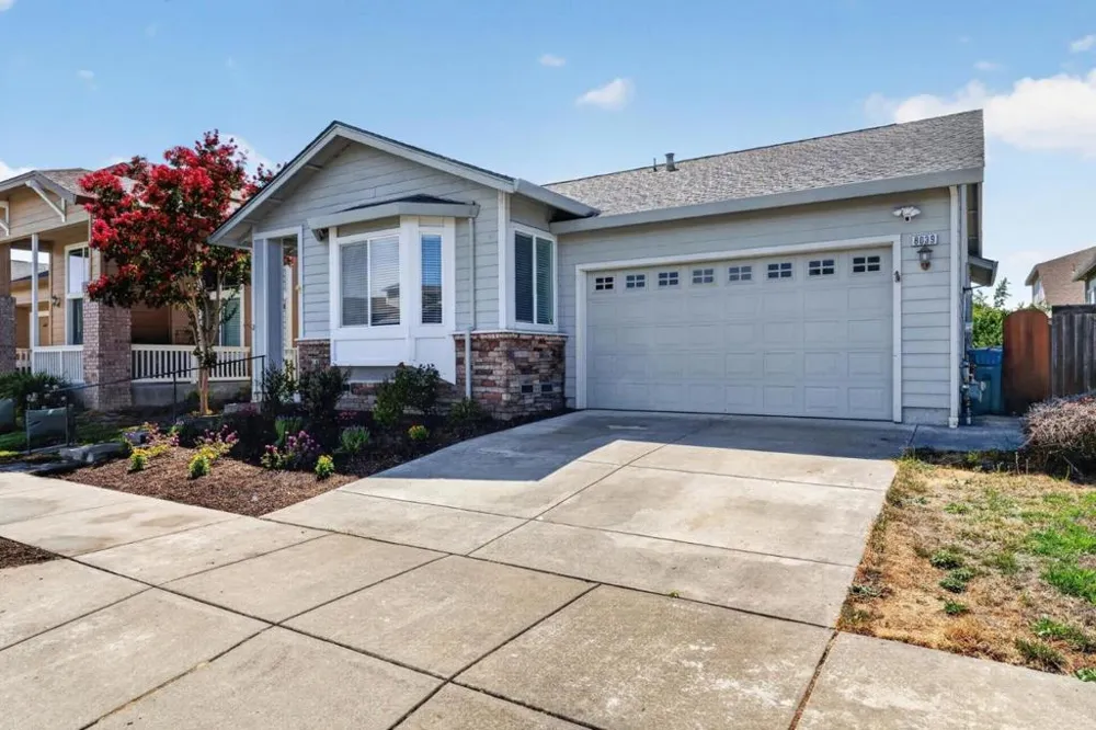 8039 Leno Drive Windsor, CA 95492