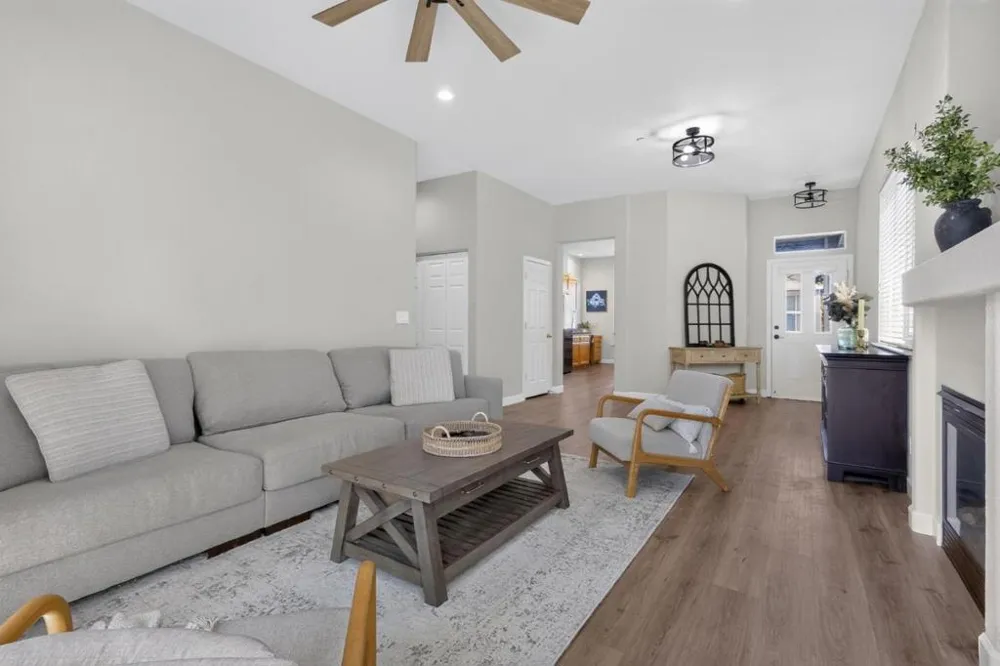 8039 Leno Drive Windsor, CA 95492