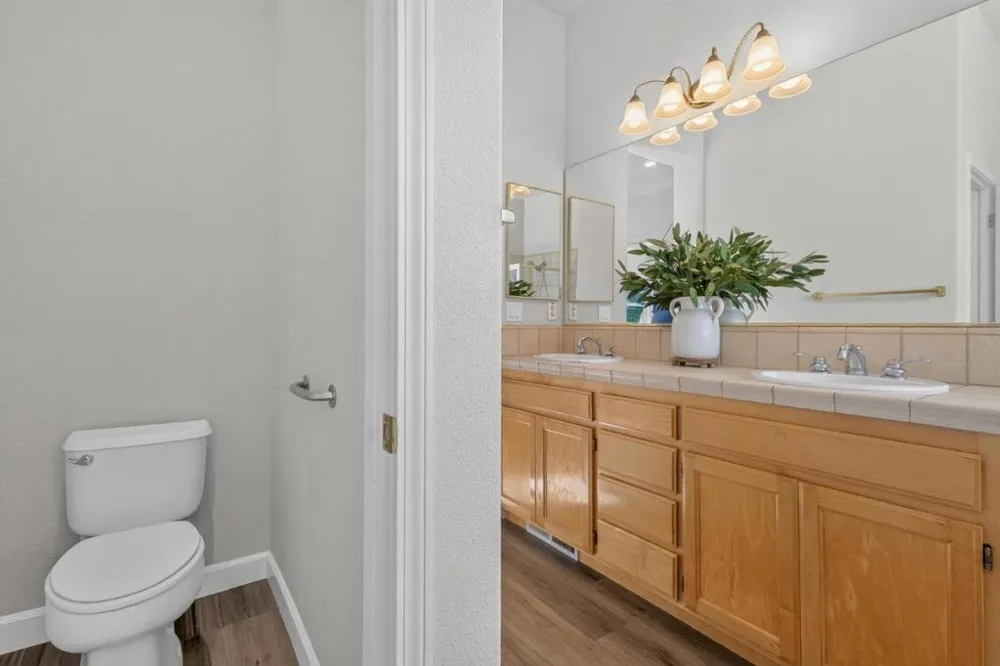 8039 Leno Drive Windsor, CA 95492