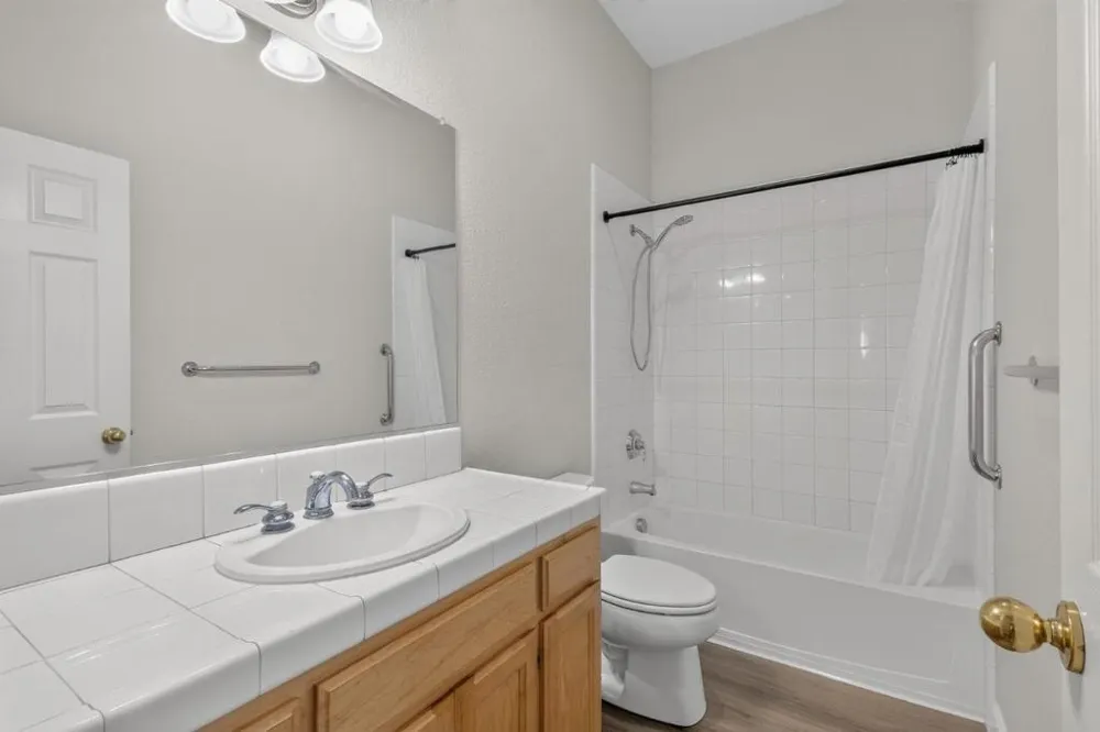 8039 Leno Drive Windsor, CA 95492