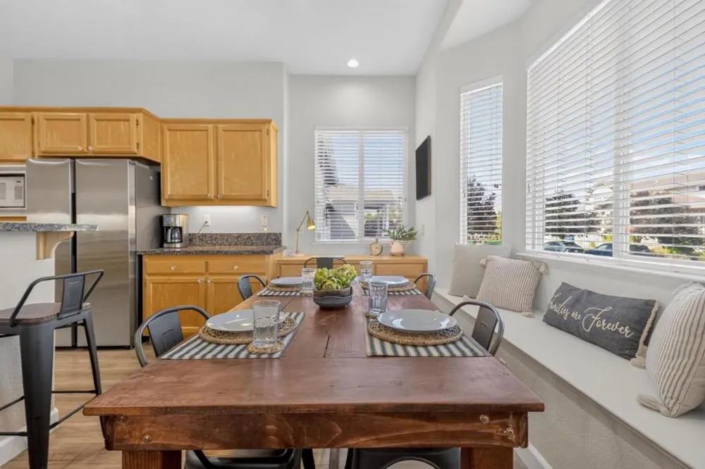 8039 Leno Drive Windsor, CA 95492