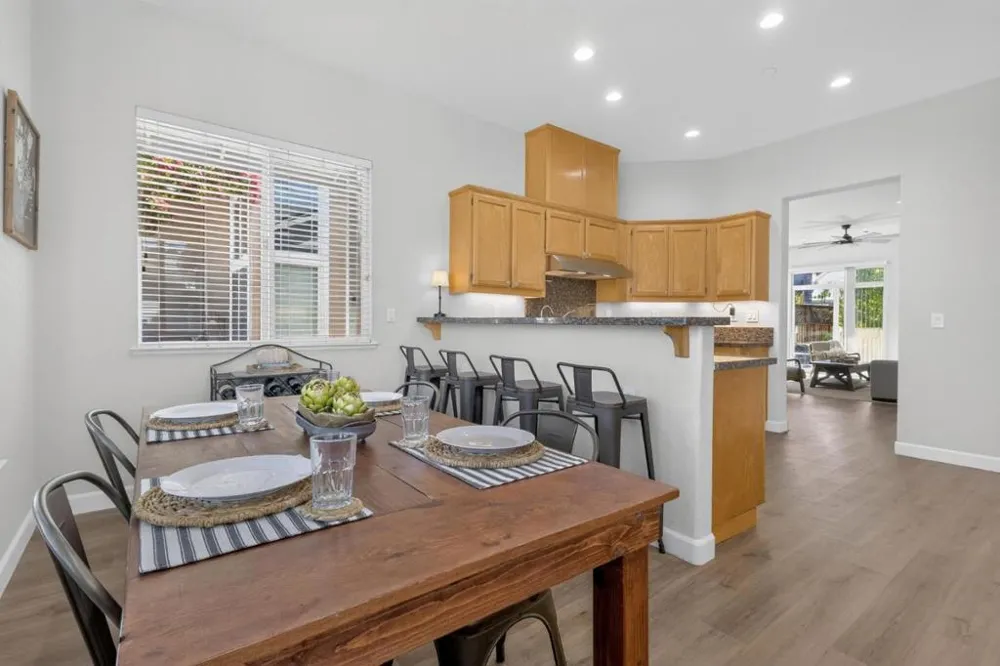 8039 Leno Drive Windsor, CA 95492